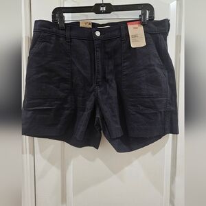 Levi's Women Black Utility Shorts